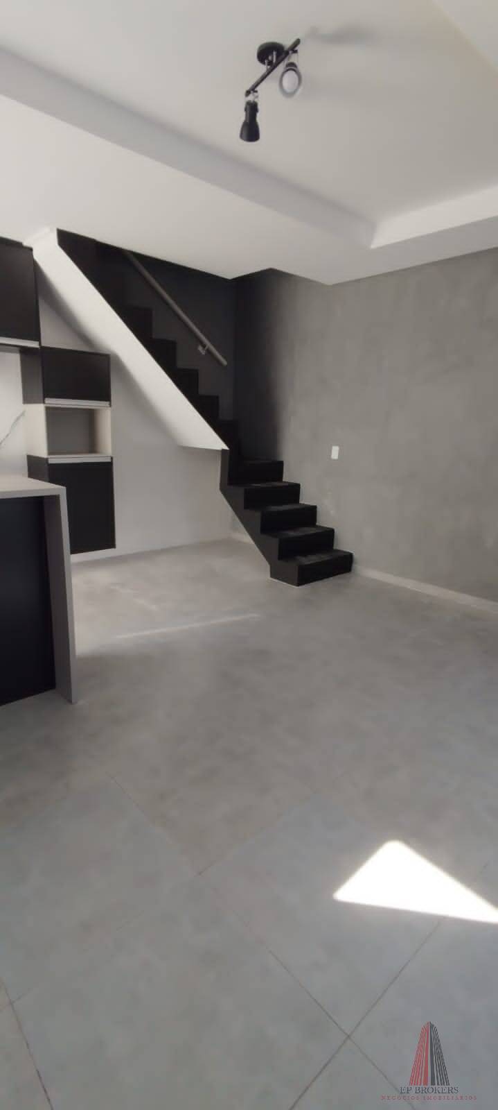 Casa à venda com 2 quartos, 81m² - Foto 3