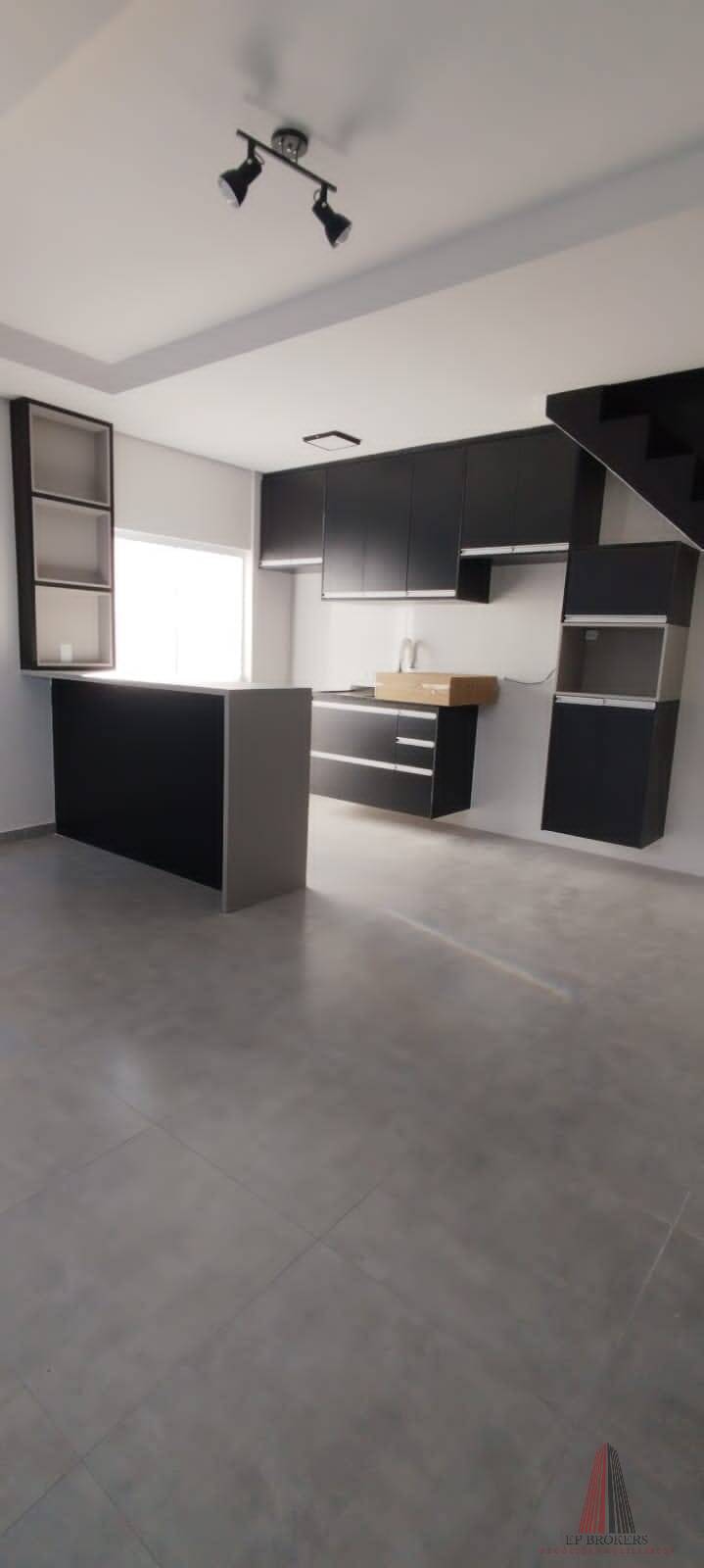 Casa à venda com 2 quartos, 81m² - Foto 4