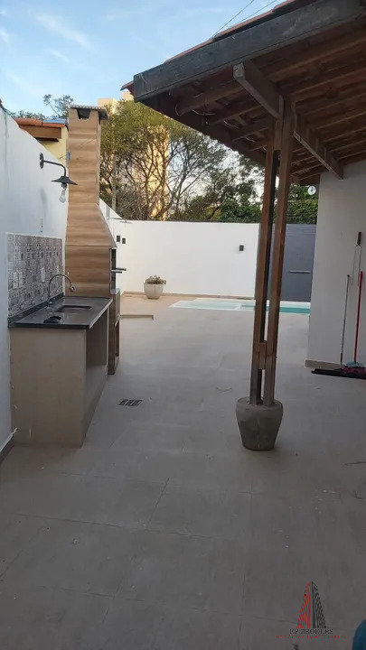 Casa à venda com 3 quartos, 234m² - Foto 6