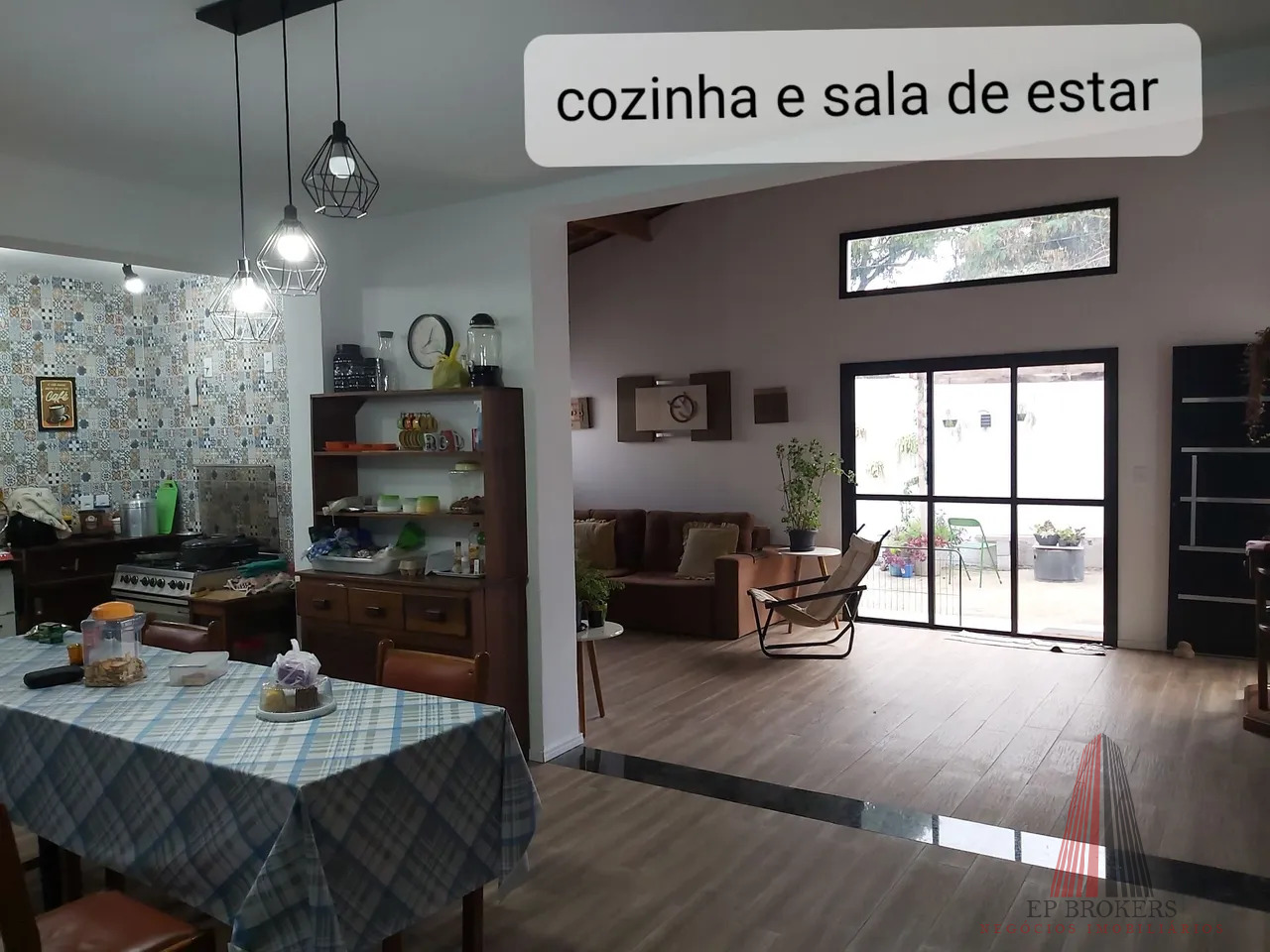 Casa à venda com 3 quartos, 234m² - Foto 4