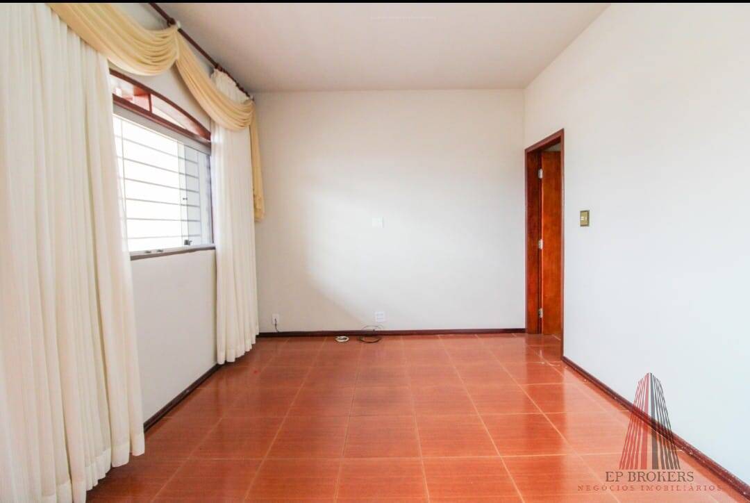 Casa à venda com 3 quartos, 190m² - Foto 10