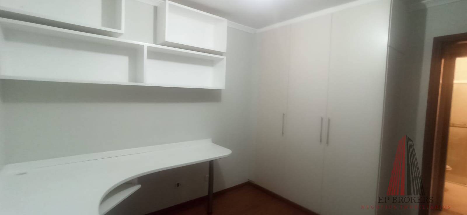 Apartamento à venda com 3 quartos, 176m² - Foto 4