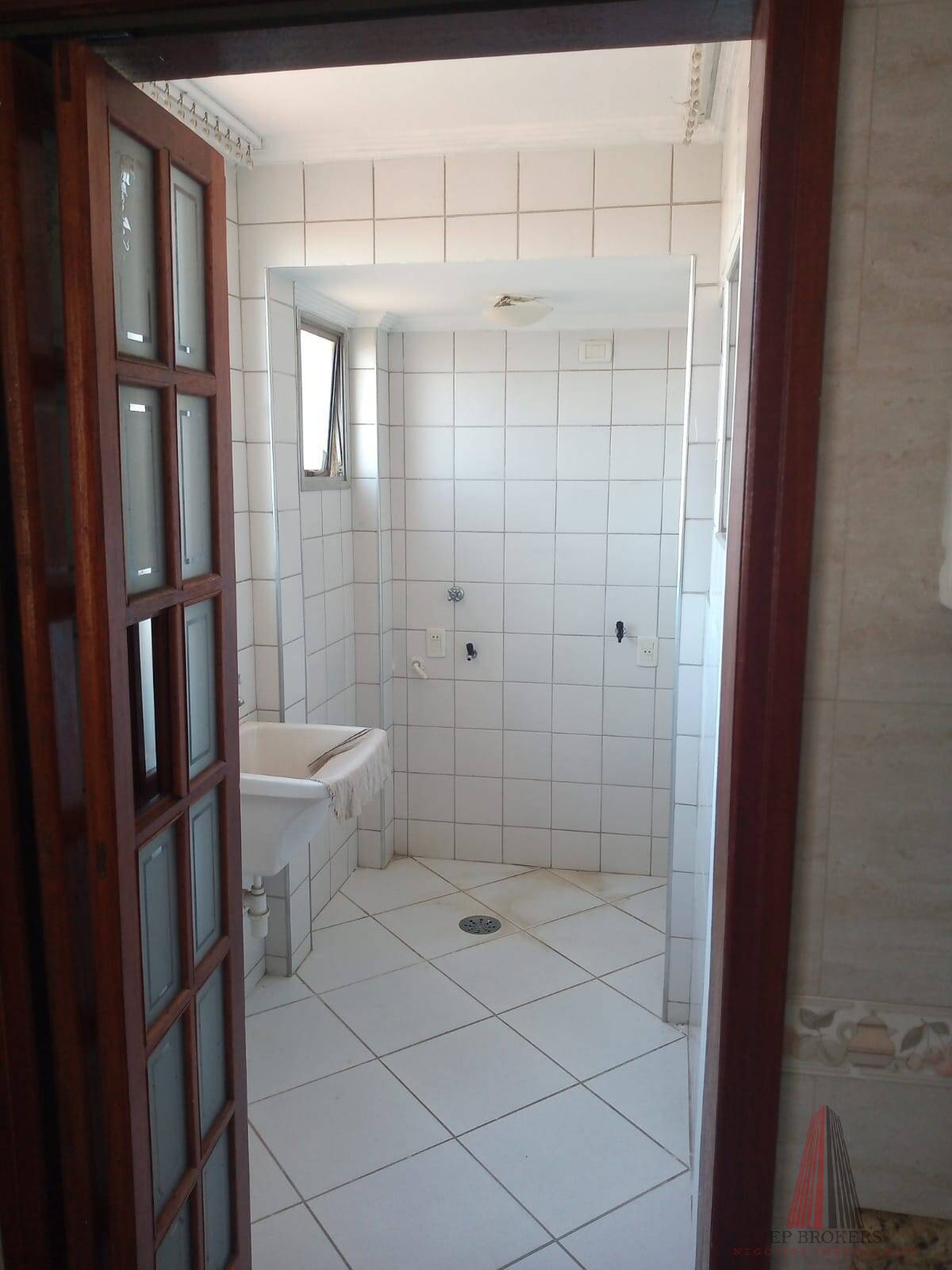 Apartamento à venda com 3 quartos, 176m² - Foto 8