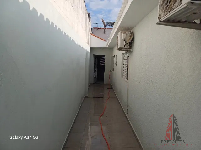 Casa à venda com 2 quartos, 66m² - Foto 3