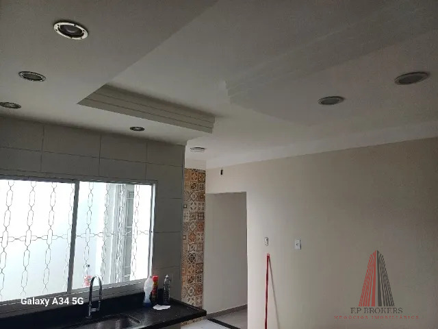 Casa à venda com 2 quartos, 66m² - Foto 9