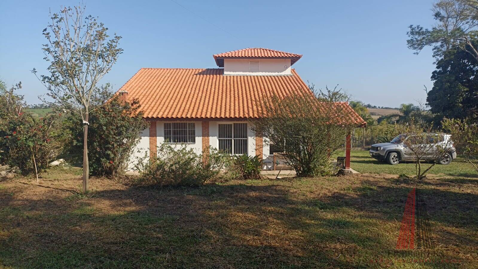 Fazenda à venda com 3 quartos, 215m² - Foto 1