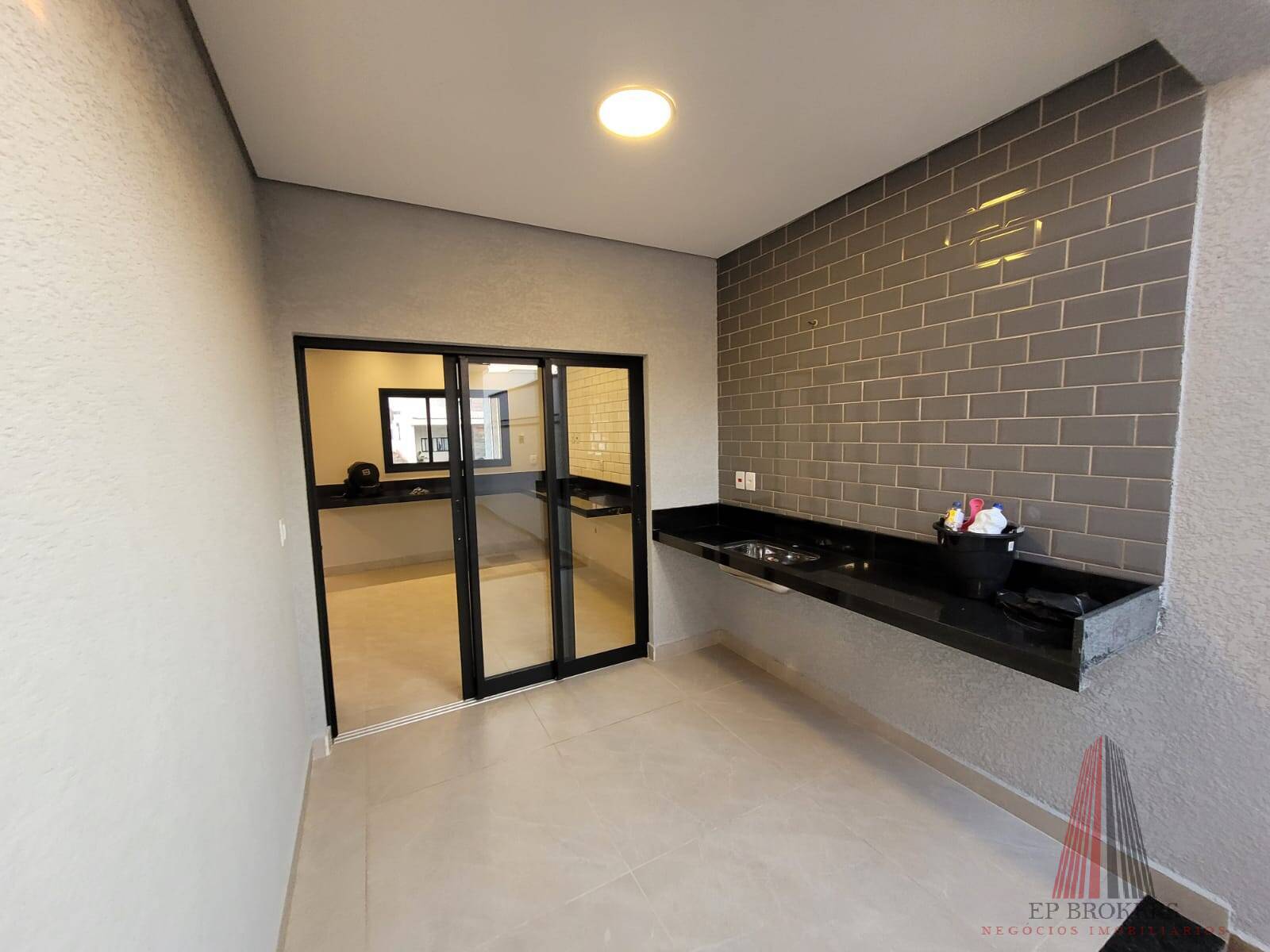 Casa à venda com 3 quartos, 106m² - Foto 8