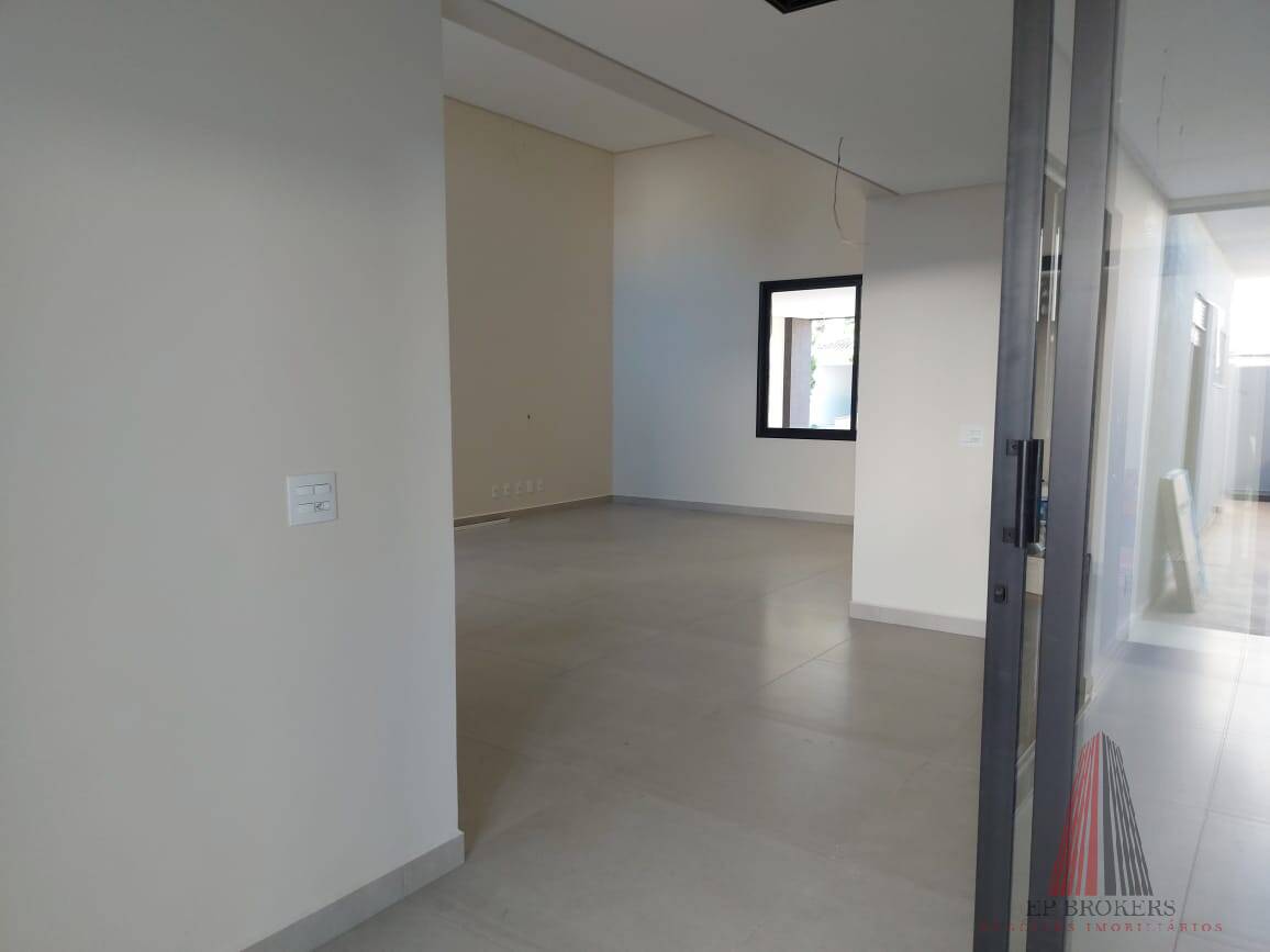 Casa à venda com 3 quartos, 310m² - Foto 5