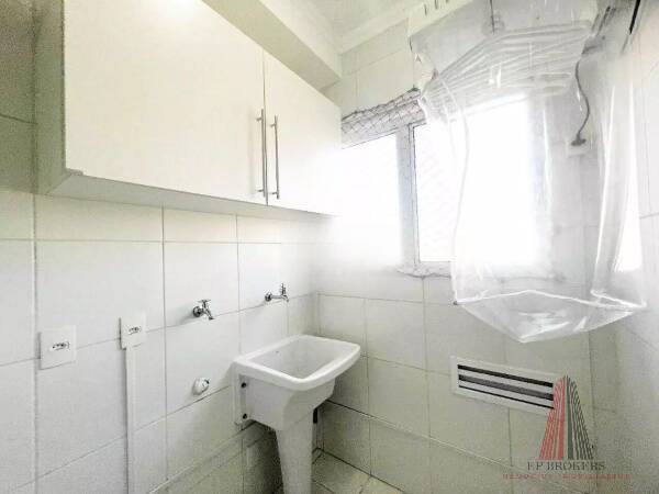 Apartamento à venda com 2 quartos, 53m² - Foto 4