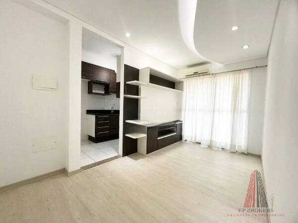 Apartamento à venda com 2 quartos, 53m² - Foto 1