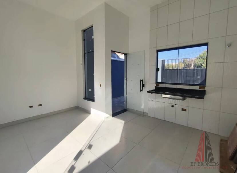 Casa à venda com 2 quartos, 60m² - Foto 6