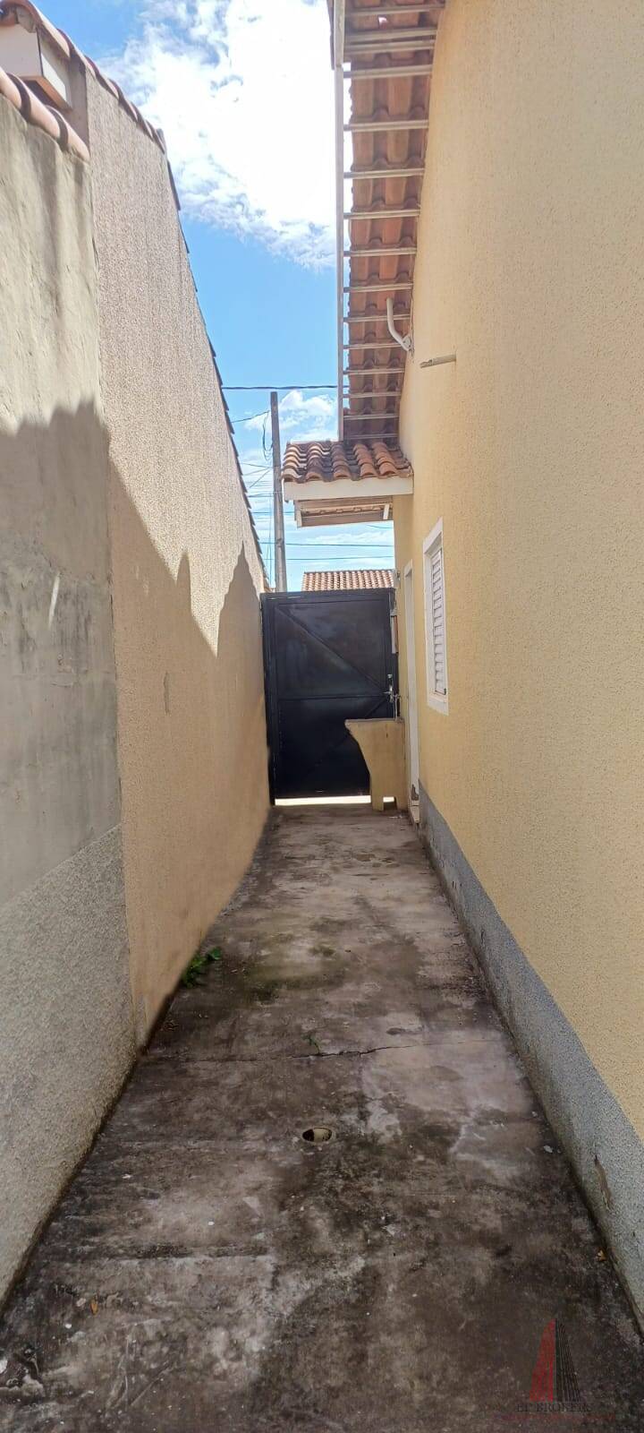 Casa à venda com 2 quartos, 48m² - Foto 8