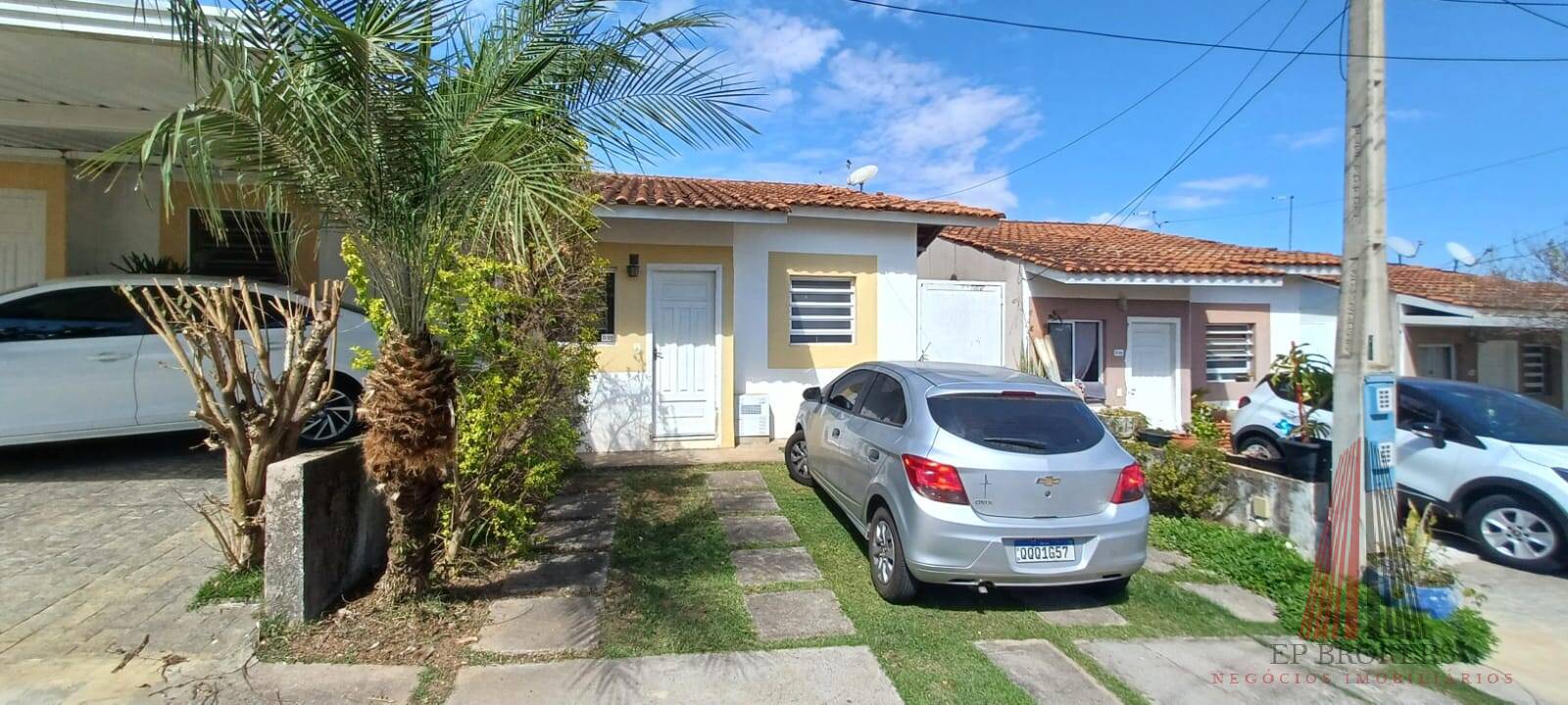 Casa à venda com 2 quartos, 48m² - Foto 1