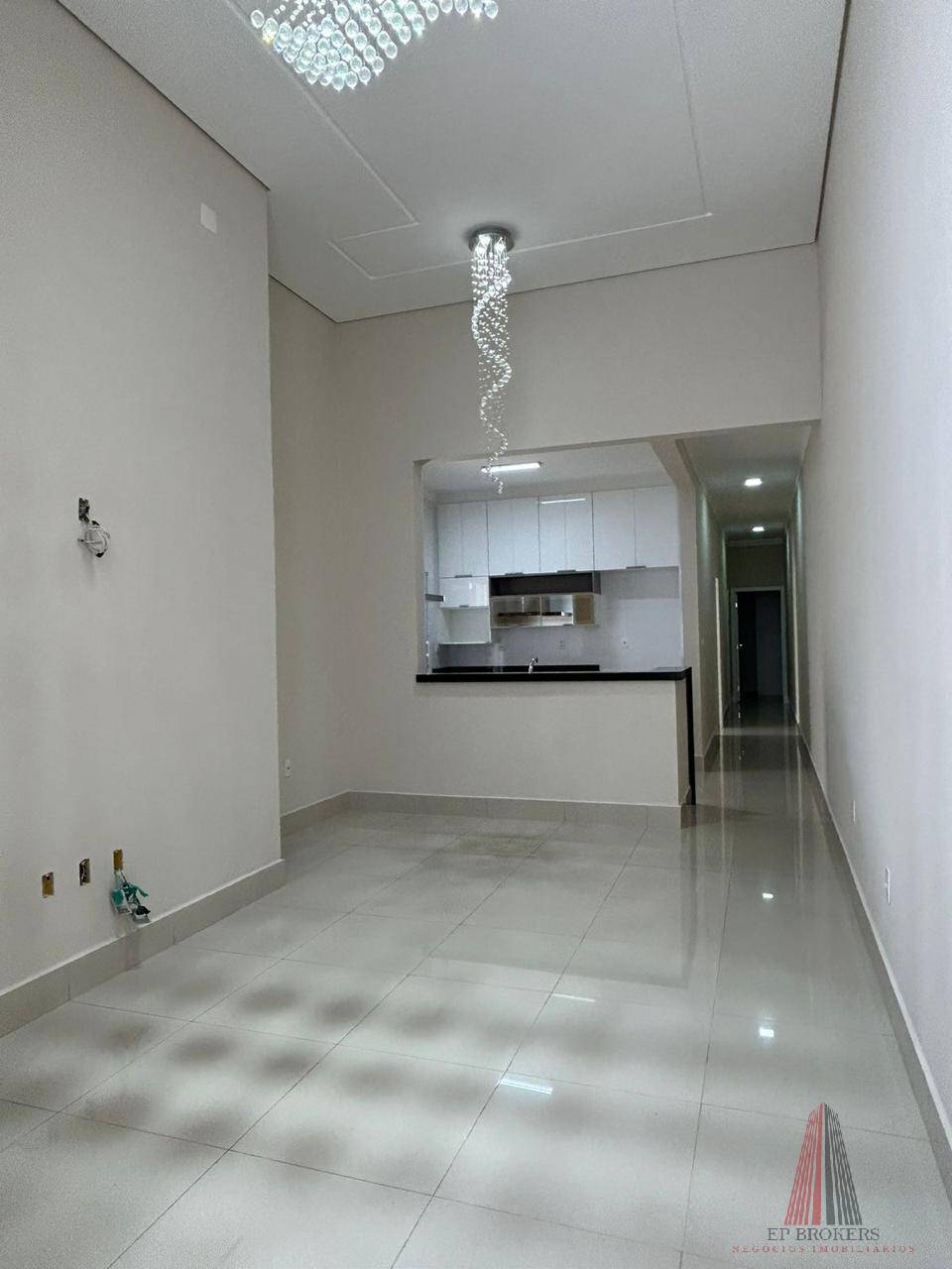 Casa à venda com 3 quartos, 140m² - Foto 2