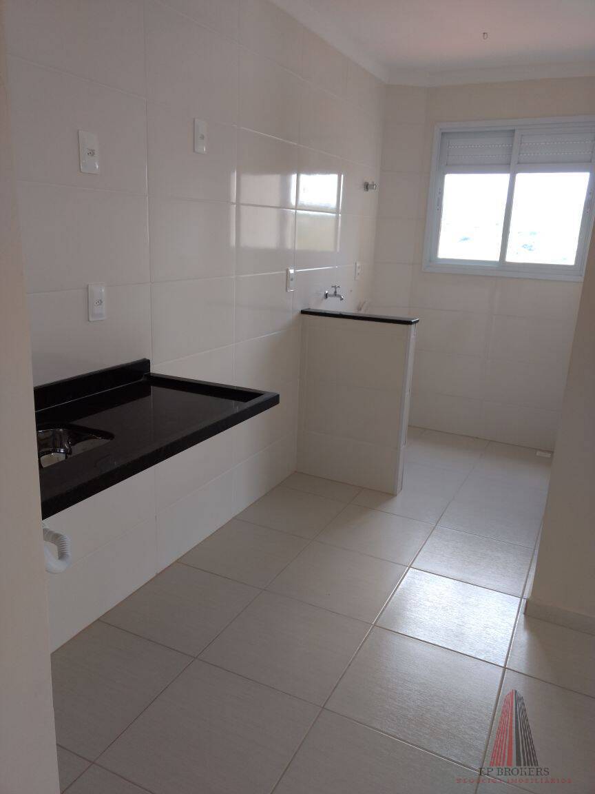 Apartamento à venda com 2 quartos, 64m² - Foto 5