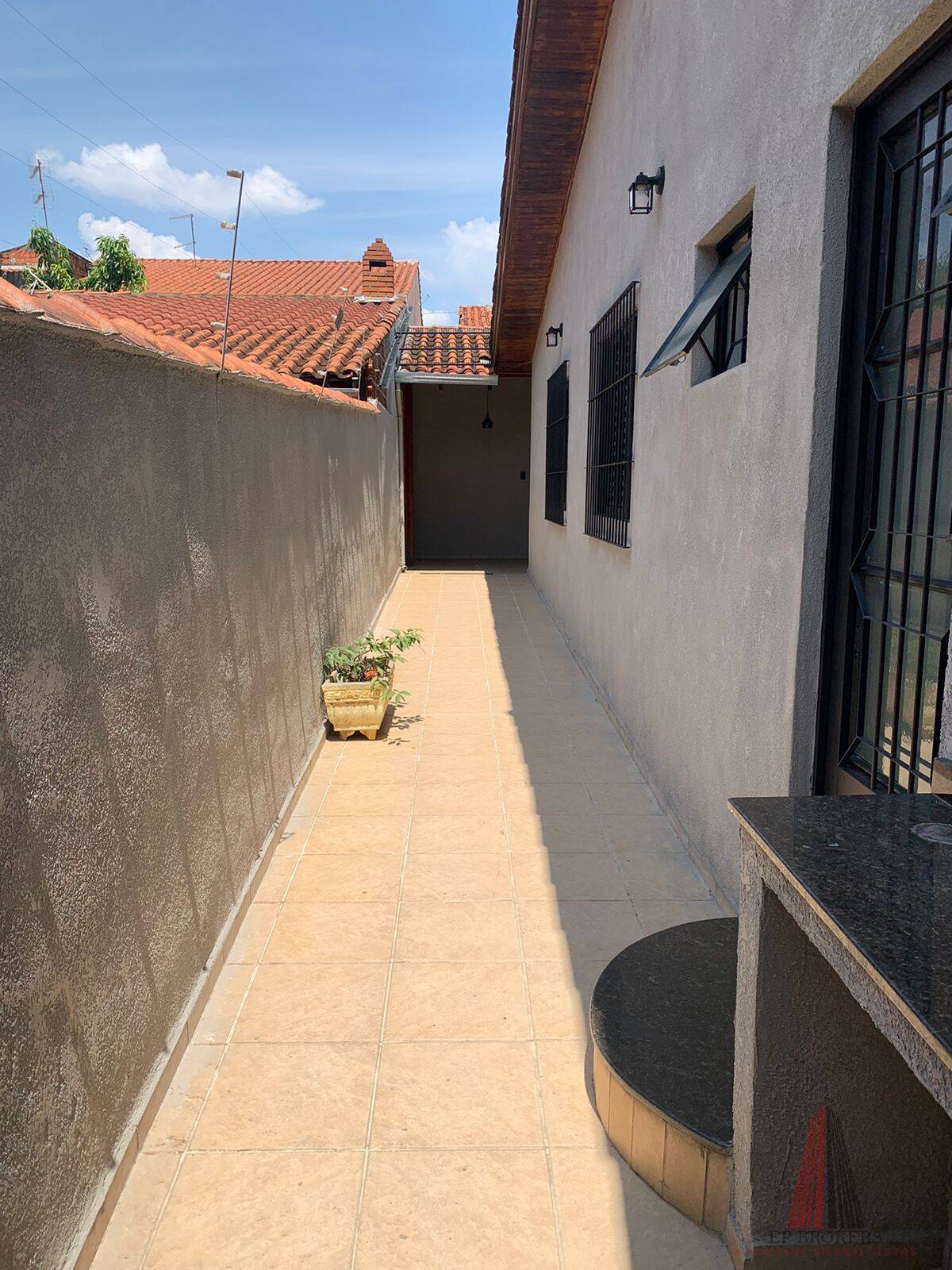 Casa à venda com 3 quartos, 180m² - Foto 15