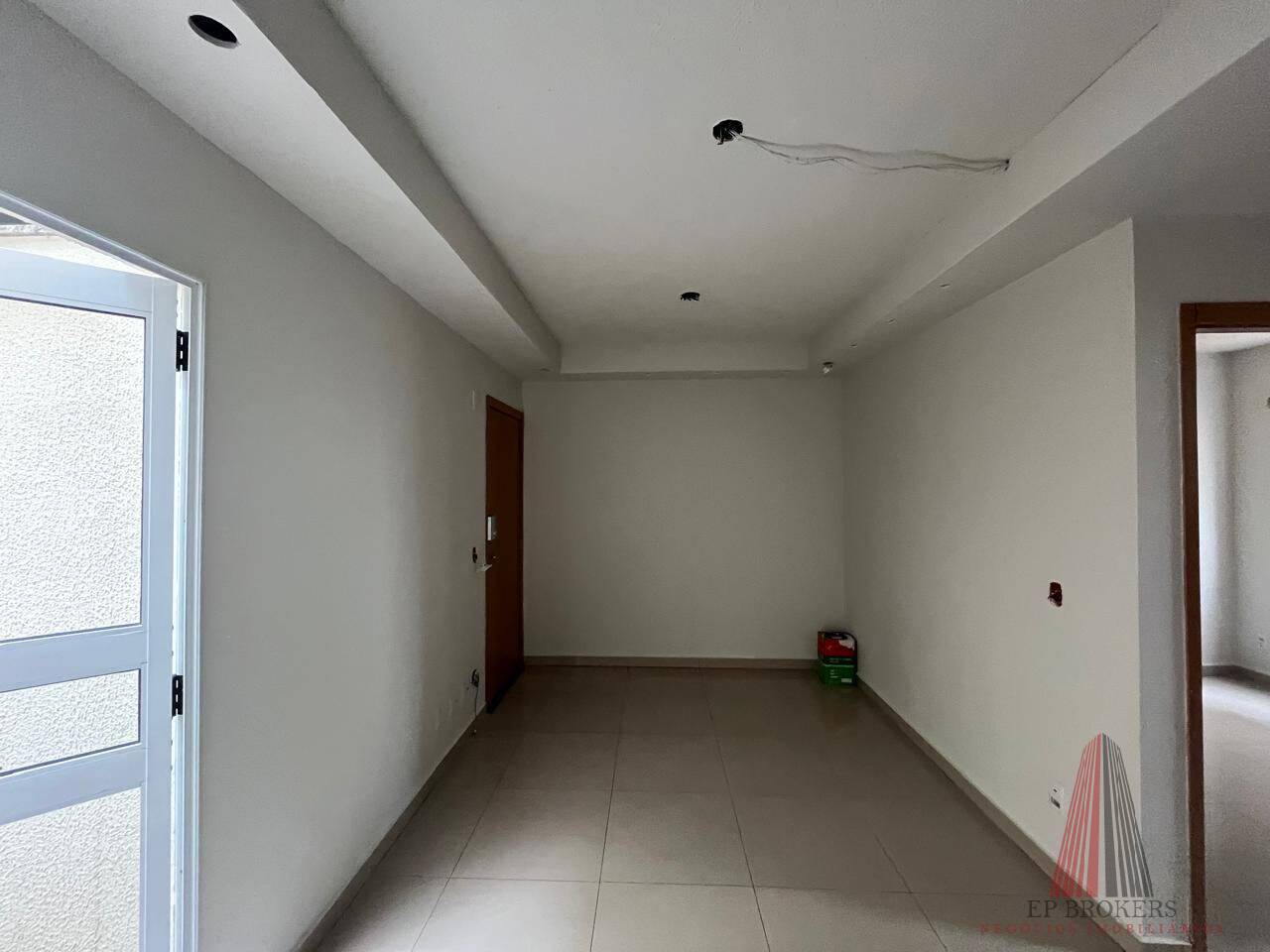 Apartamento à venda com 2 quartos, 46m² - Foto 1