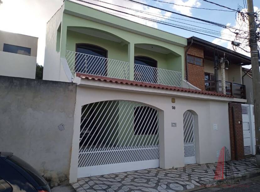 Sobrado à venda com 3 quartos, 200m² - Foto 1