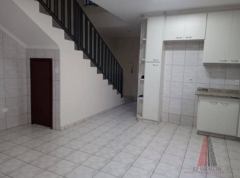 Sobrado à venda com 3 quartos, 200m² - Foto 3