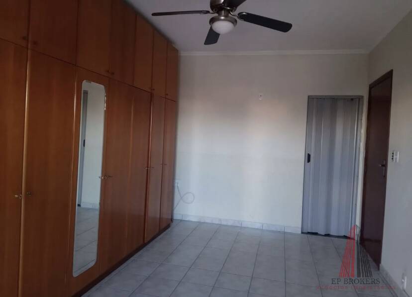 Sobrado à venda com 3 quartos, 200m² - Foto 4