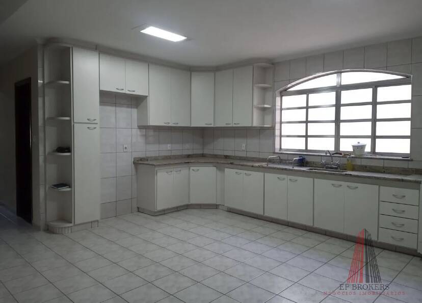 Sobrado à venda com 3 quartos, 200m² - Foto 8