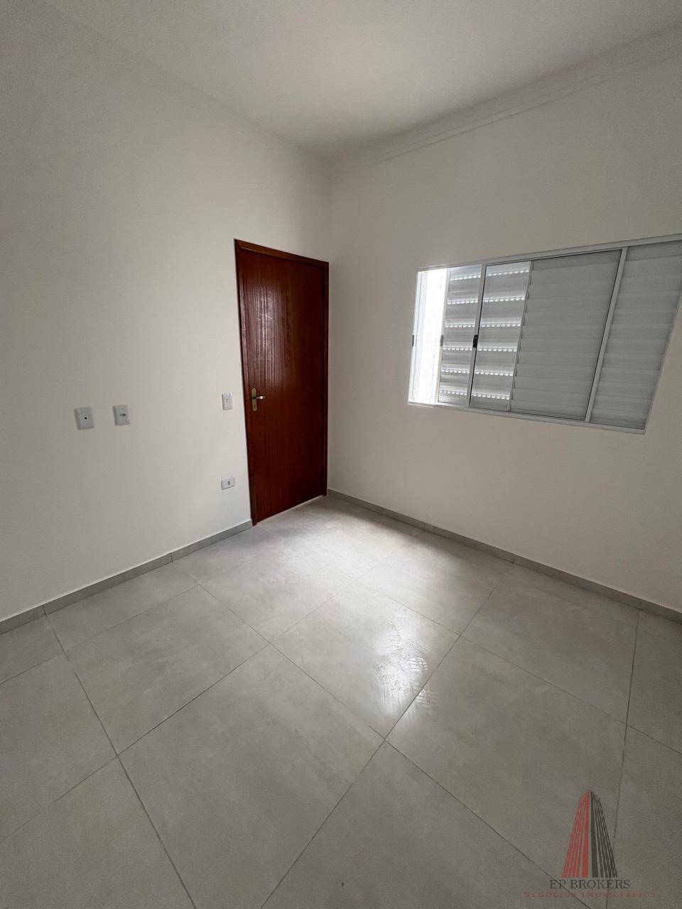 Casa à venda com 2 quartos, 71m² - Foto 9