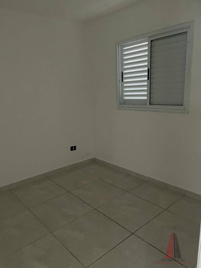 Casa à venda com 2 quartos, 60m² - Foto 12