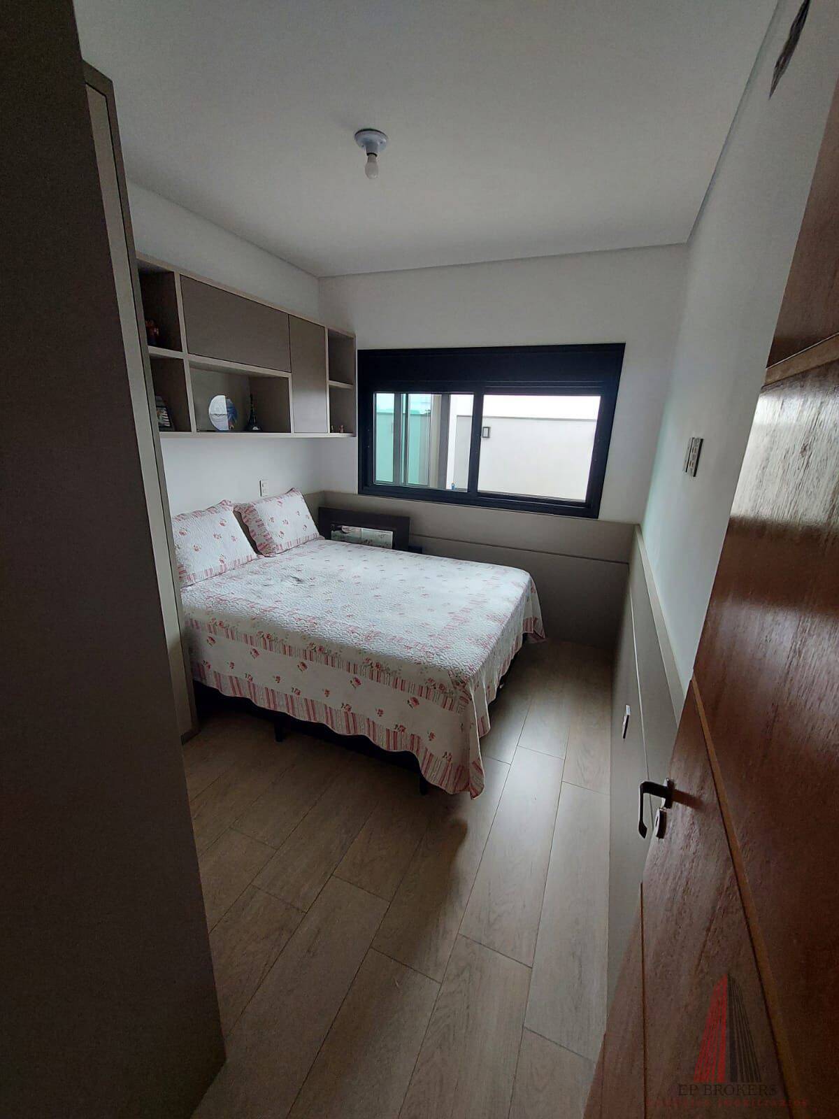 Casa à venda com 3 quartos, 200m² - Foto 25