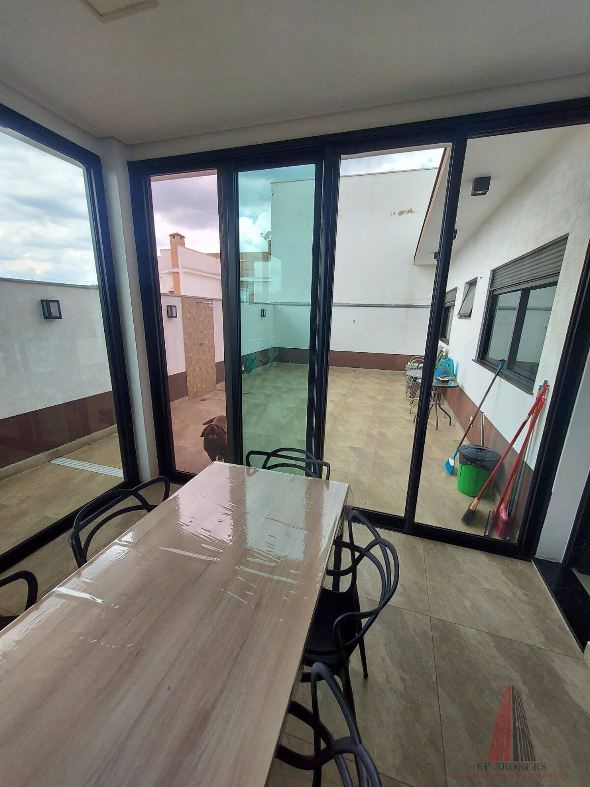 Casa à venda com 3 quartos, 200m² - Foto 23