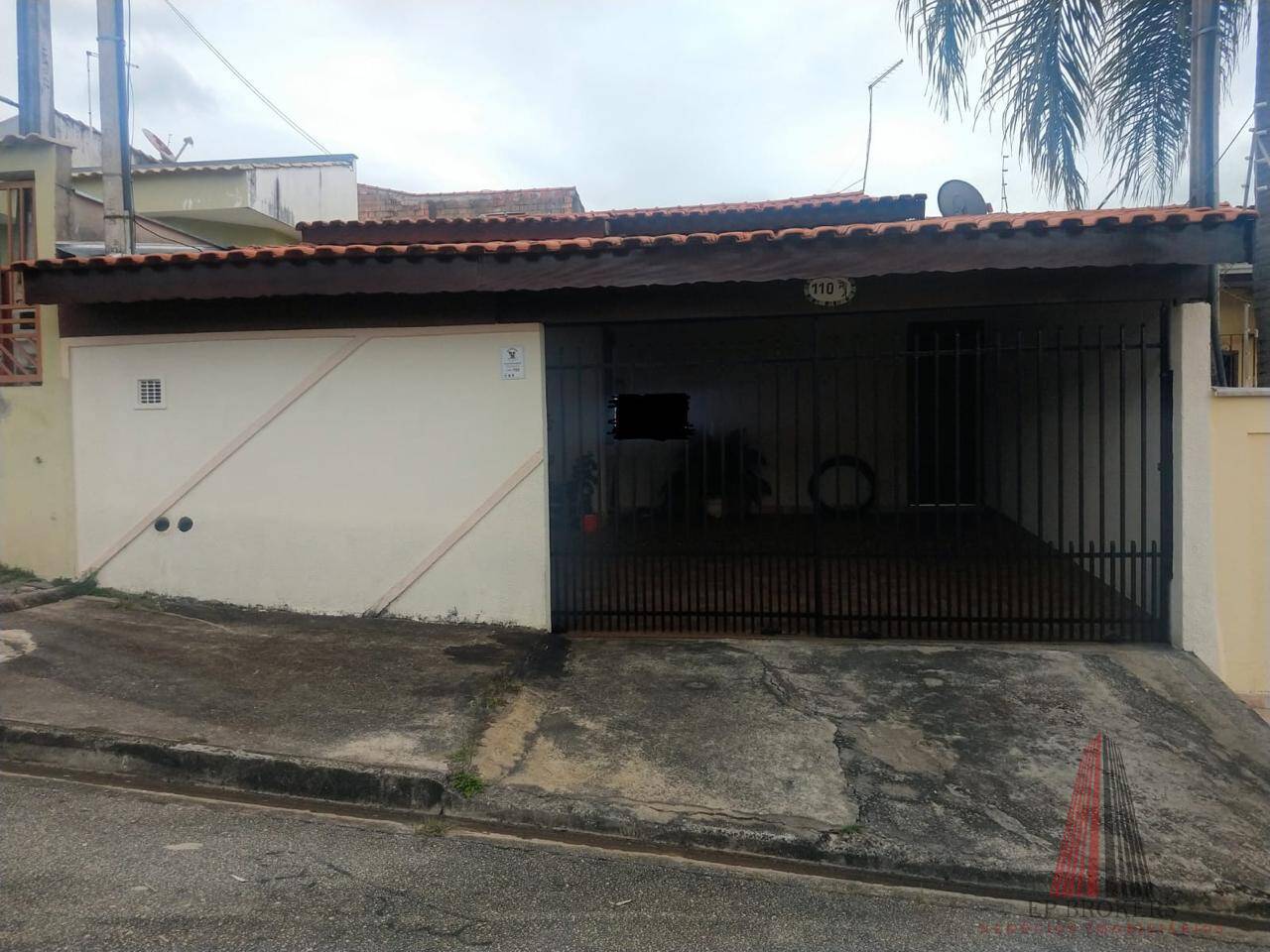 Casa à venda com 3 quartos, 129m² - Foto 1