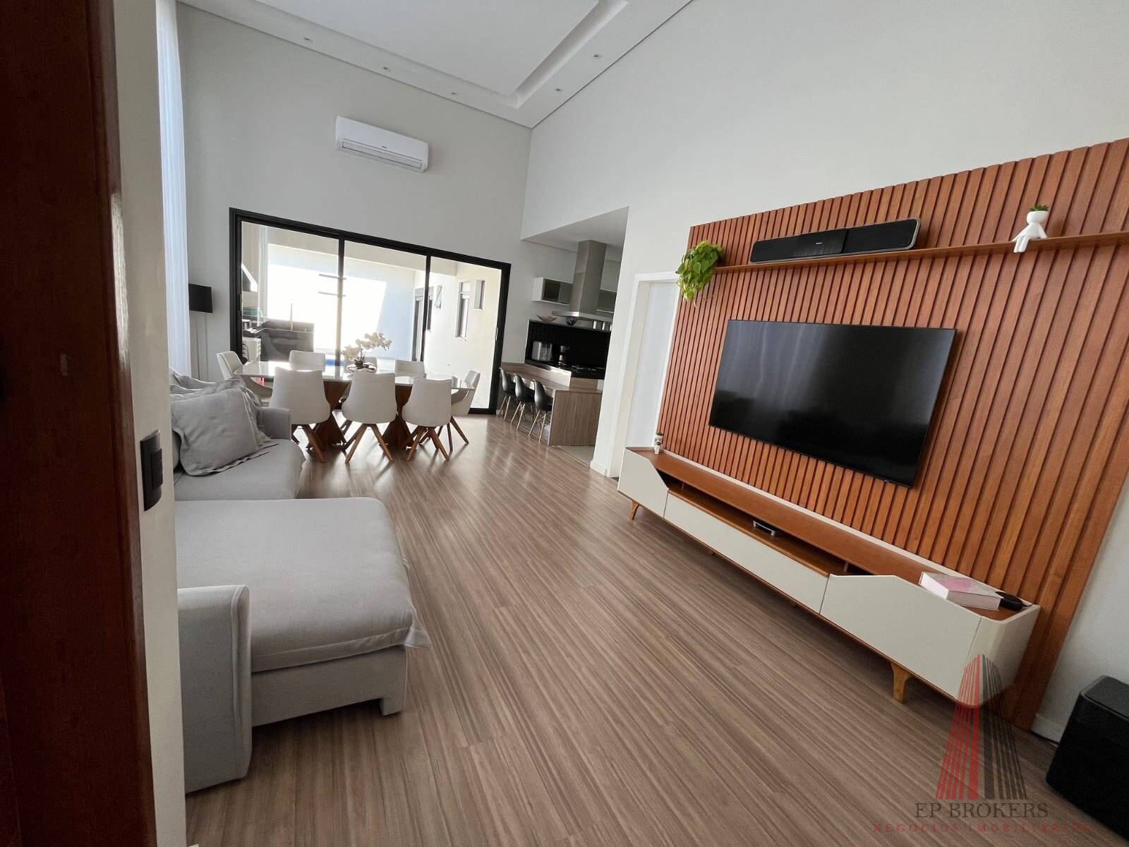 Casa à venda com 3 quartos, 190m² - Foto 3