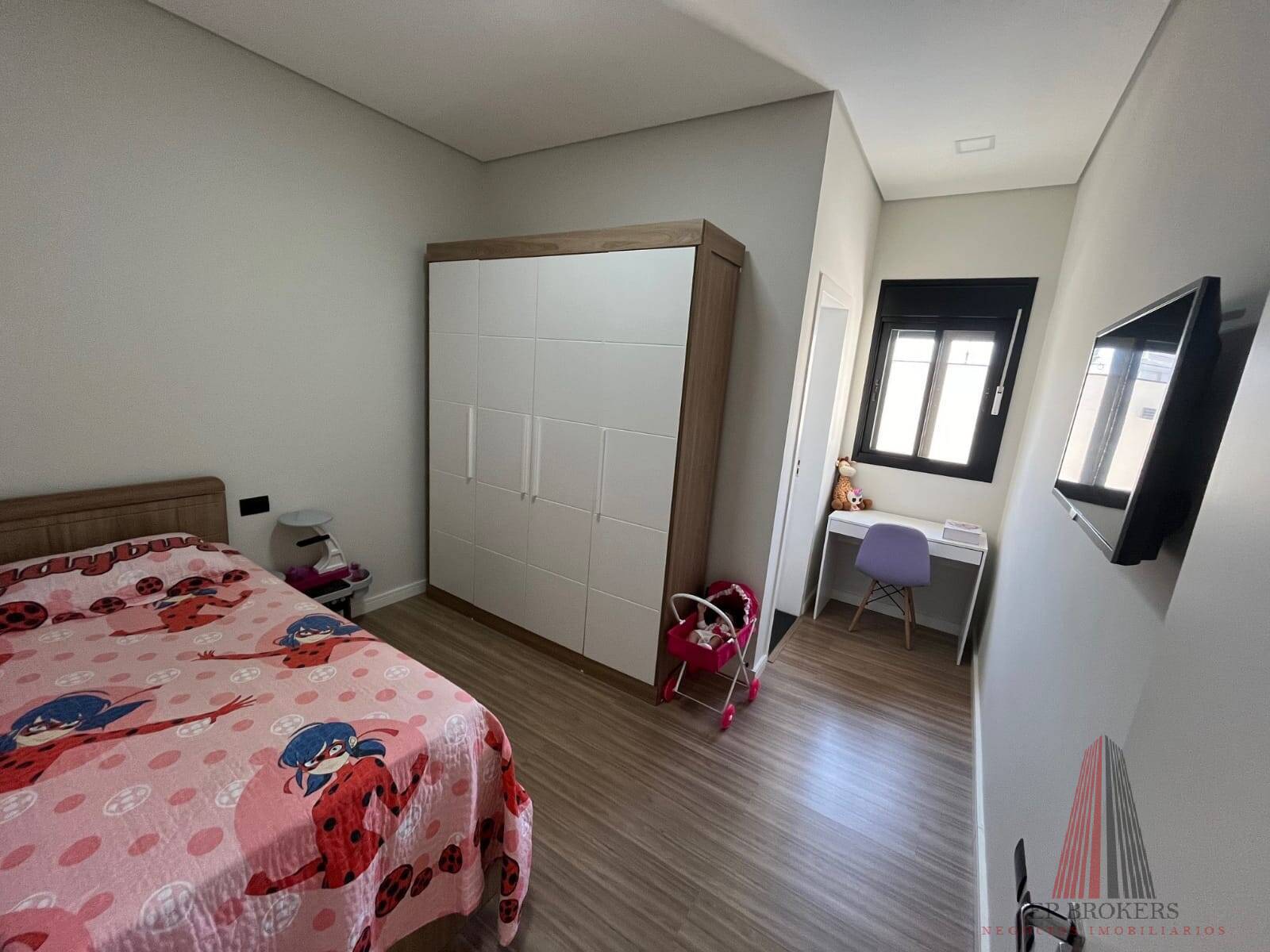 Casa à venda com 3 quartos, 190m² - Foto 17