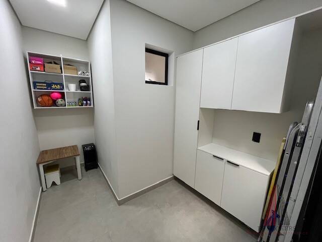 Casa à venda com 3 quartos, 190m² - Foto 9