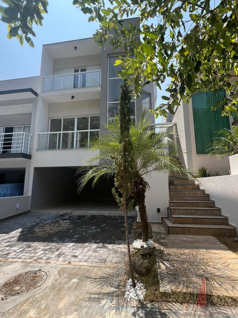 Casa à venda com 3 quartos, 170m² - Foto 2