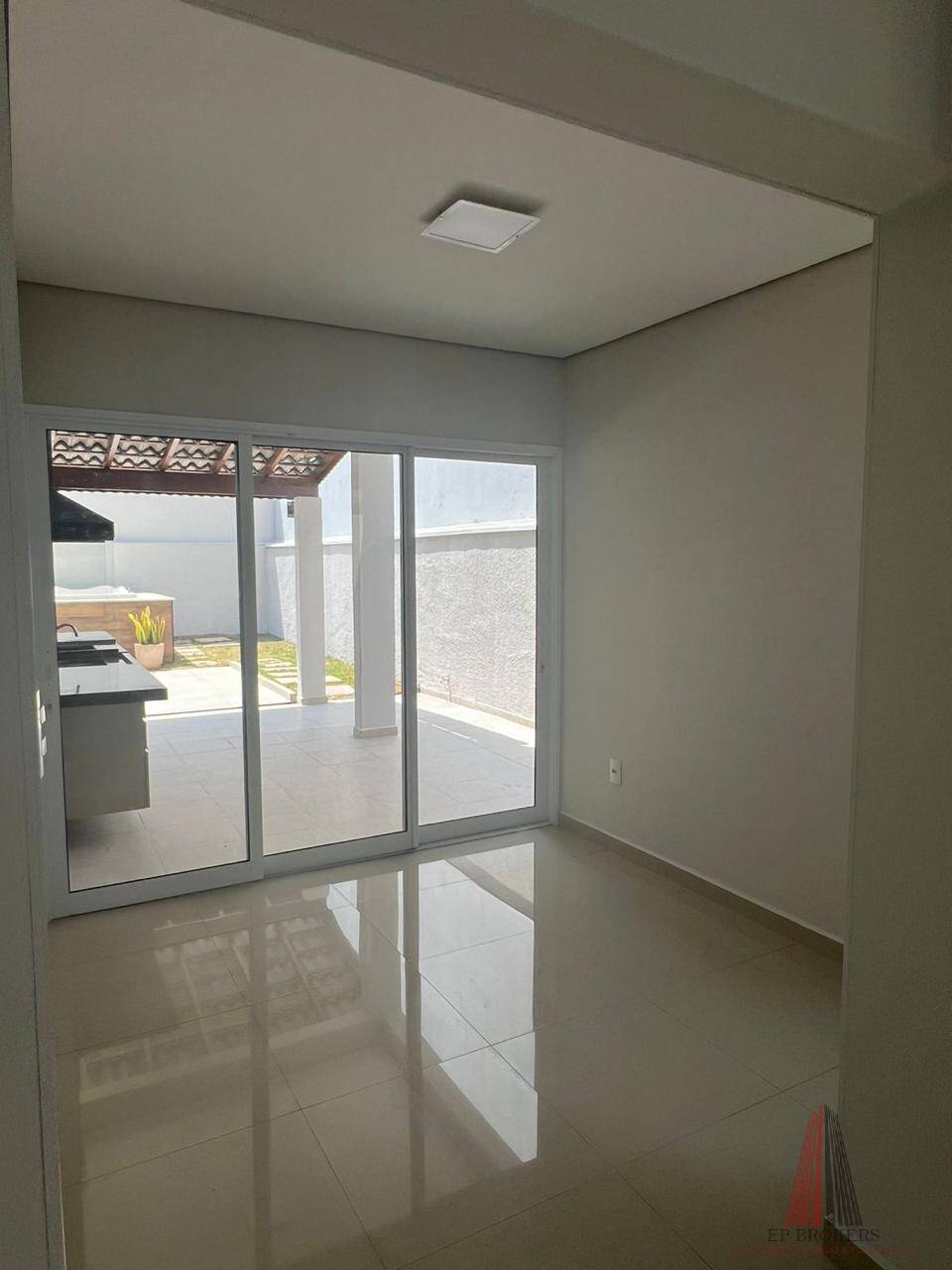 Casa à venda com 3 quartos, 170m² - Foto 9