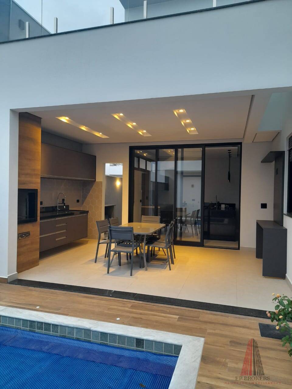 Casa à venda com 3 quartos, 200m² - Foto 6